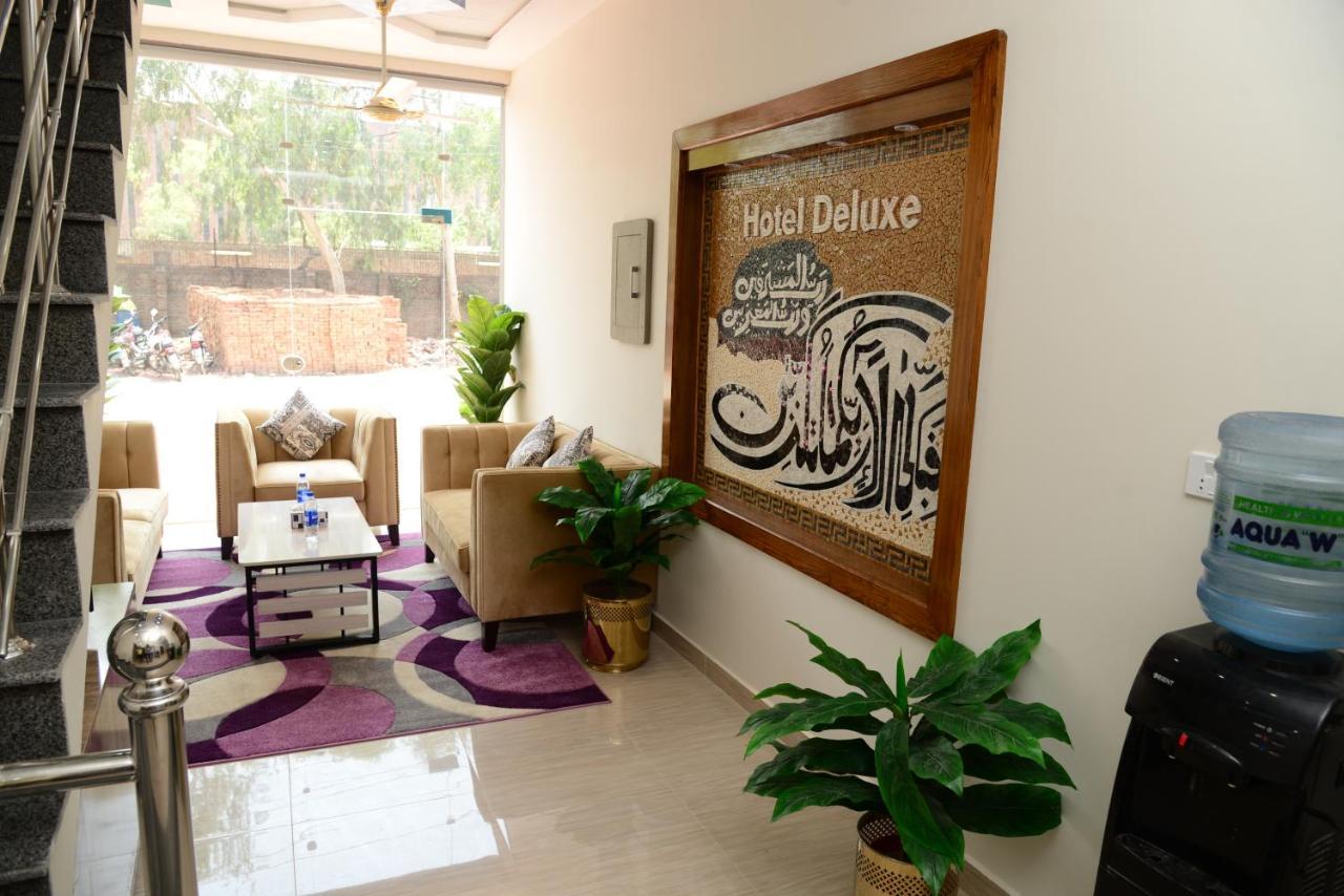 Hotel Deluxe Lahore Ngoại thất bức ảnh