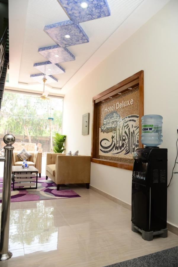 Hotel Deluxe Lahore Ngoại thất bức ảnh