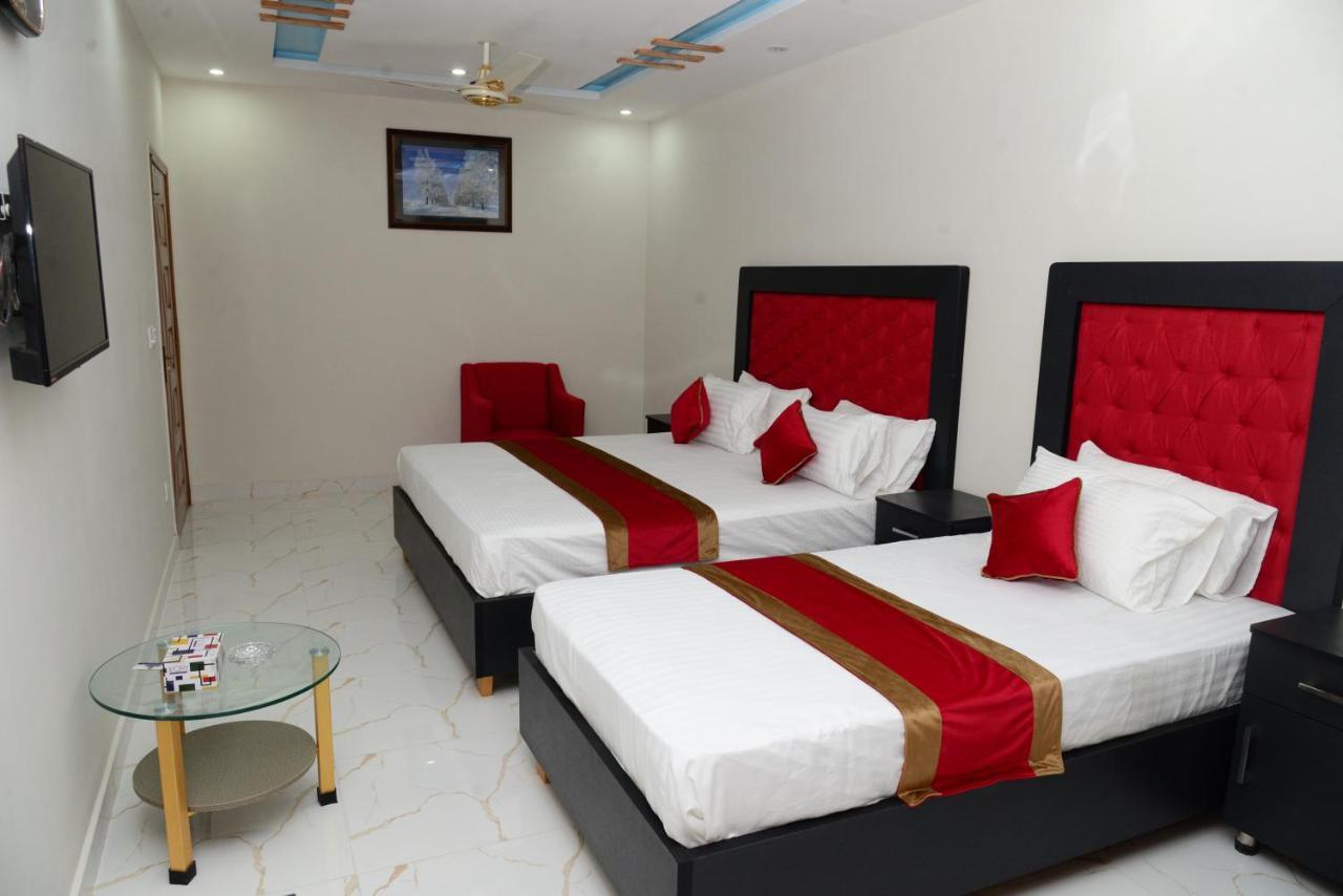 Hotel Deluxe Lahore Ngoại thất bức ảnh